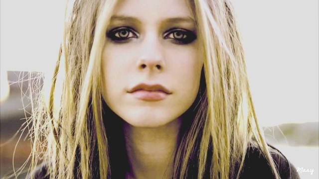 Drugi album - "Under My Skin"