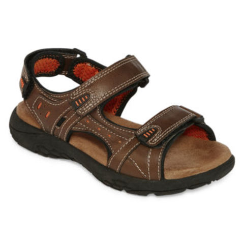 Siempre llevaba las sandalias.