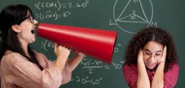 ¿El acoso surge por ?