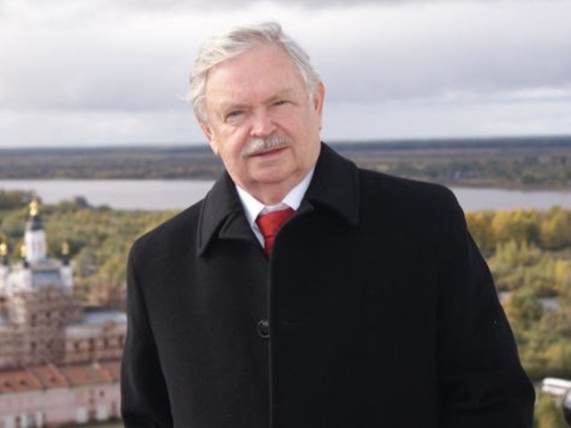 Народный депутат СССР.