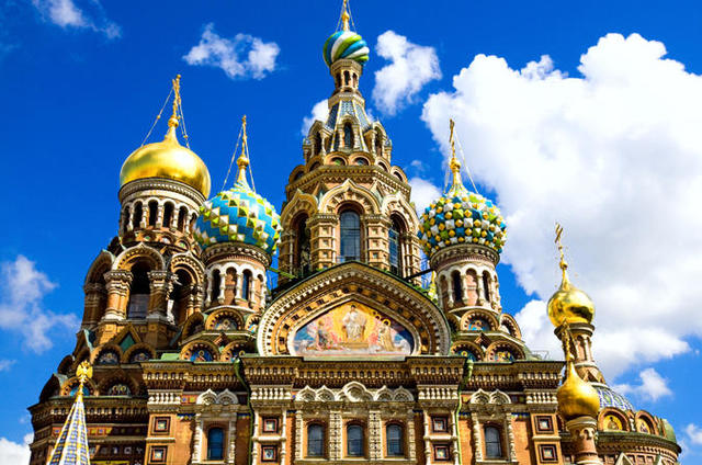 peter I moved the capital of russia to st.petersburg