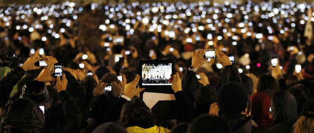 Gairebé una línia de mòbil per a cada humà viu