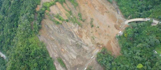 DERRUMBE DE LA CABAÑA