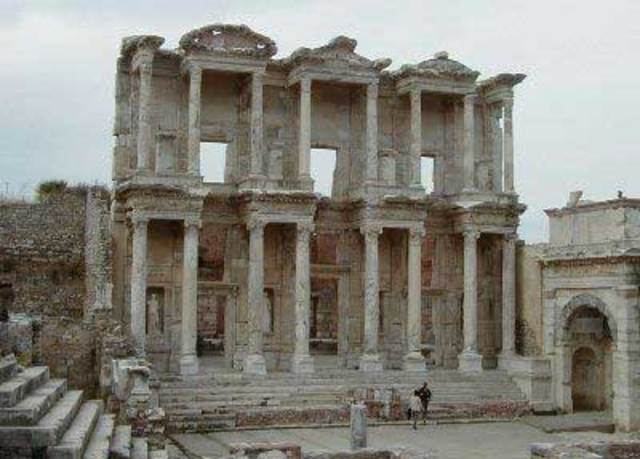 Alexander the Great Conquers Egypt: Opens The Library of Alexandria