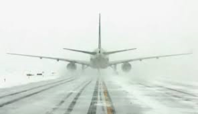airports shut down from blizzerds