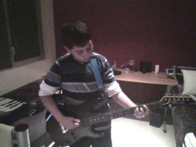 Aprendí a tocar guitarra