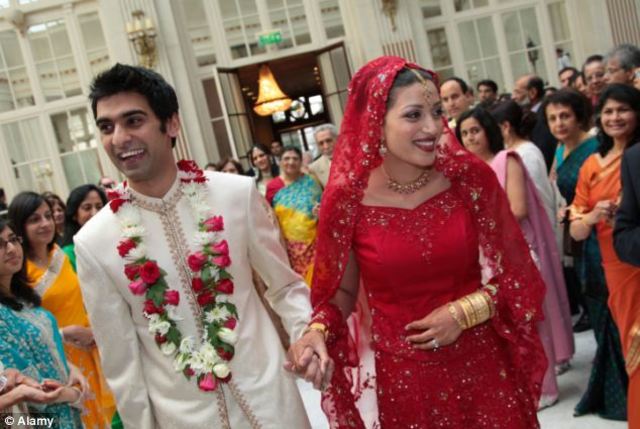 Amir marries Soraya