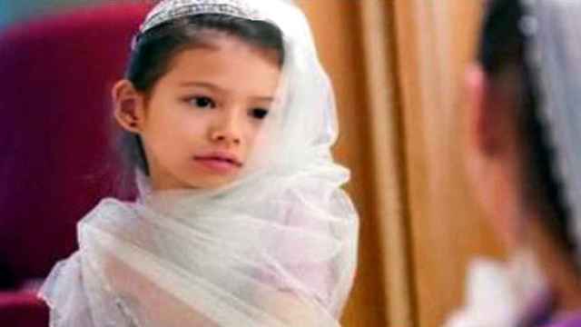 Muhammad marries Aisha