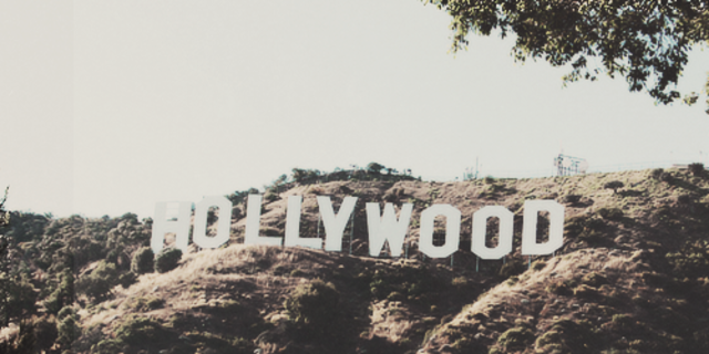 (Hollywood)
