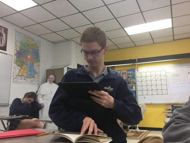 Anna Trifft eine Jungen. Er heiße Richard