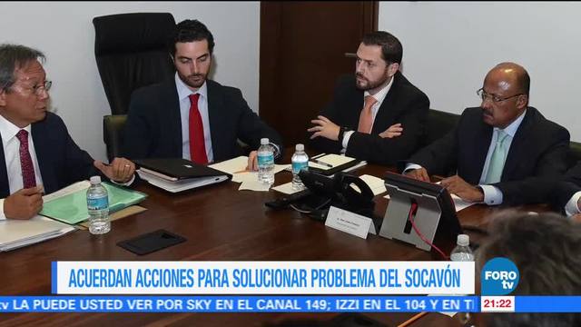 La Auditoria Superior de la Federación detectó irregularidades por mas de 599 millones de pesos en la construccion del Paso Express, entre las cuales la mala calidad de la carpeta asfáltica en los pasos peatonales y en los muros de contención.