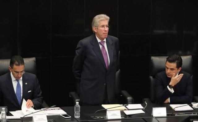 Hoy vence el plazo para que la Secretaría de Comunicaciones y Transportes (SCT) entregue las aclaraciones sobre las 22 observaciones que emitió la Secretaría de la Función Pública respecto a la construcción del Paso Express.