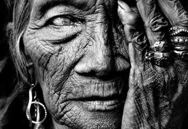 Malinalli descubre que su abuela esta ciega