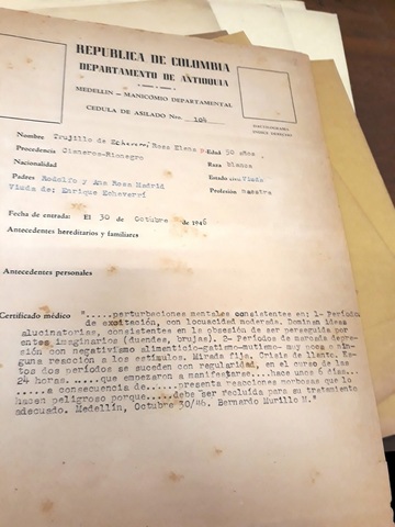 Alucinaciones con duendes y brujas