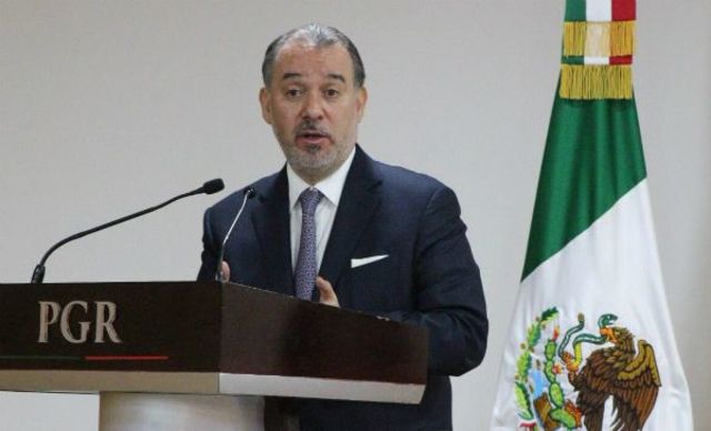 La PGR recibe información por parte del gobierno de Brasil.