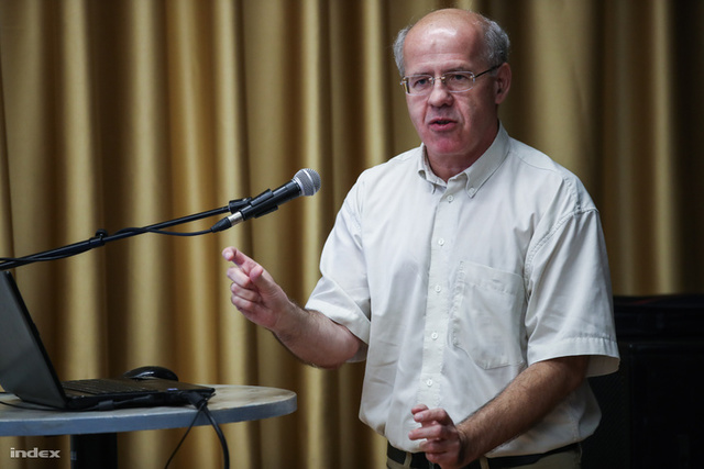 Tölgyessy Péter elnök