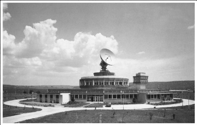 Az első földi űrtávközlő állomás üzembe helyezése