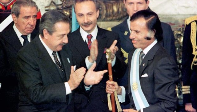 Delegación del mando en Menem