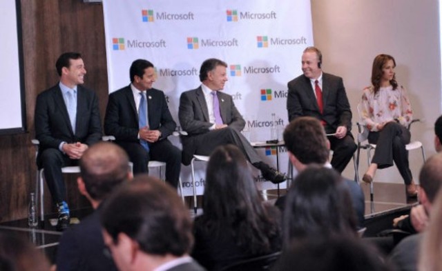 Los gobiernos se unen a Internet