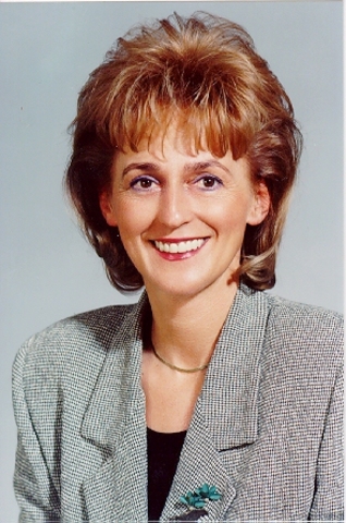 Dávid Ibolya az új pártelnök