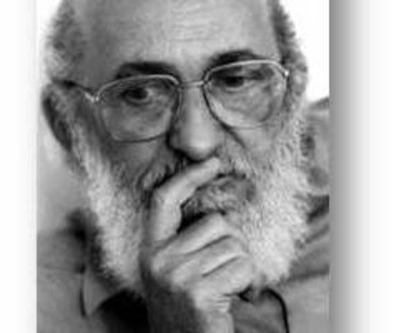 PAULO FREIRE