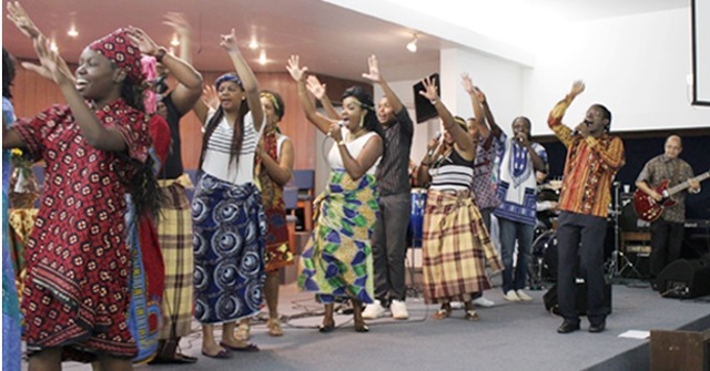 EL CULTO TOMA FORMAS DIFERENTES