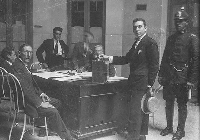 Ley Sáenz Peña N° 8.871