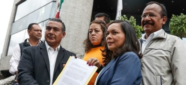 PRD denuncia a Emilio Lozoya ante Fepade: La secretaria del partido, Beatriz Mojica, pidió indagar la probable entrada de recursos de Odebrecht a la campaña de Peña Nieto en 2012.