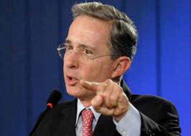 ÁLVARO URIBE VÉLEZ