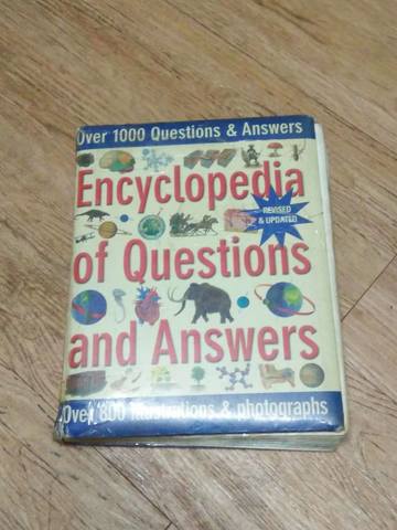 Discovering the World with Encyclopedia