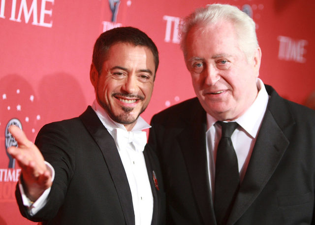 Esta es una foto con el director de david dawney