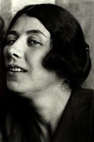 LiUBOV Popova