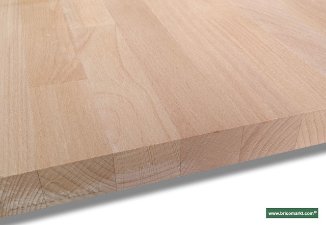 Thonet Patenta el primer método de curvado de madera maciza de haya.