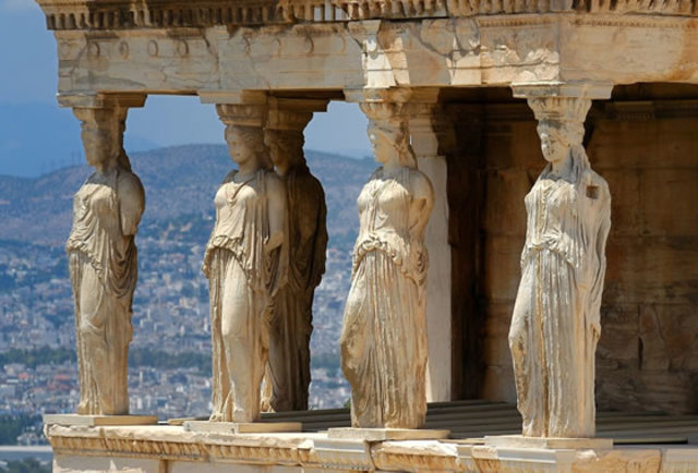 La tribuna de las cariátides