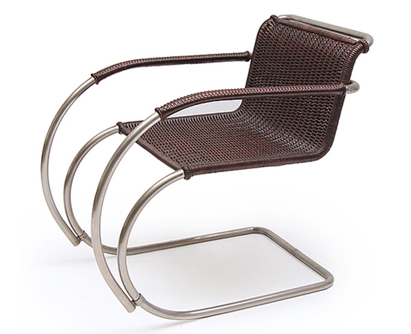 Silla MR 20 de Van de Rohe.
