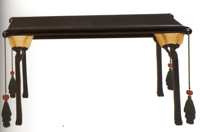 Eileen Gray mesa Lotus.