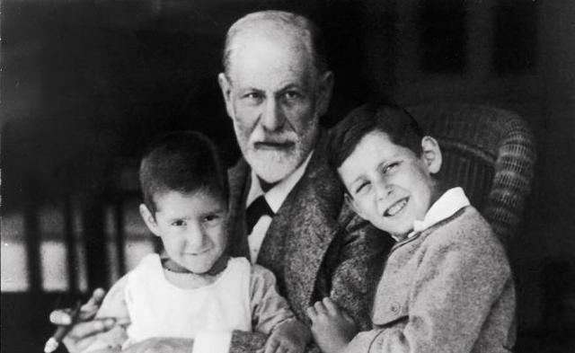 FREUD (1856-1939)