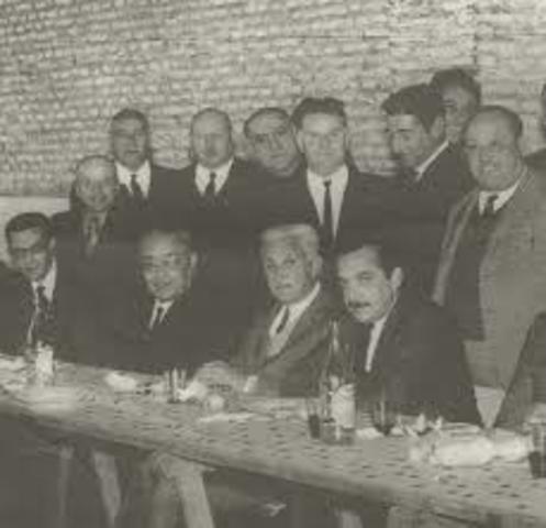 Alfonsín convoca al Congreso Pedagógico Nacional