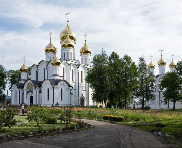 Peter seperates from his wife