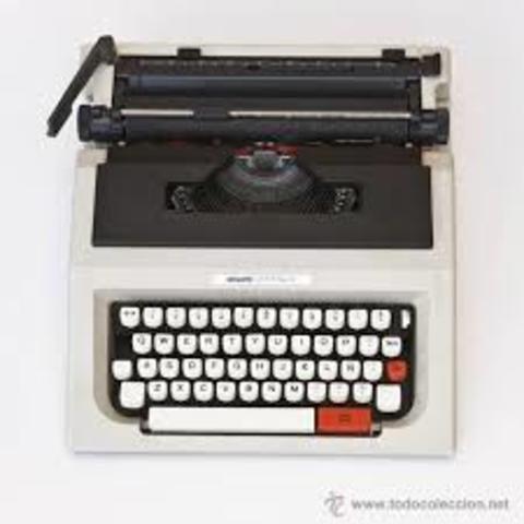 Maquina de escribir Olivetti