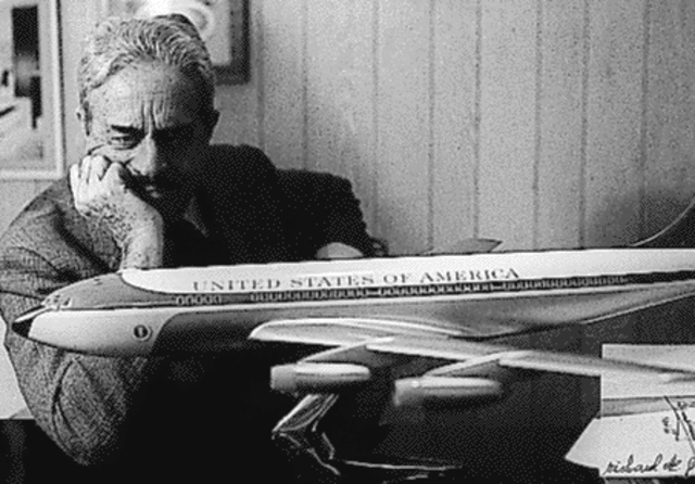 Raymond Loewy  (1893- 1986)