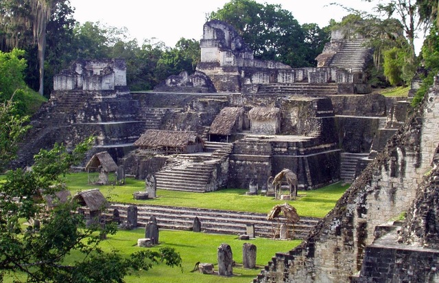 Tikal: La primera gran ciudad maya