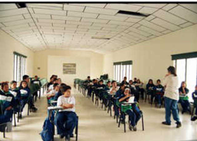 Inicia Mientras Cambia la Escuela