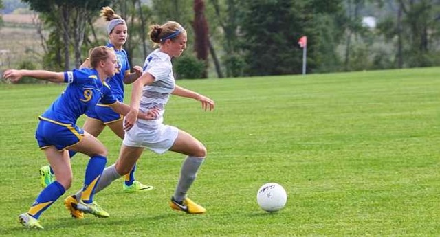 Txell, she playing football