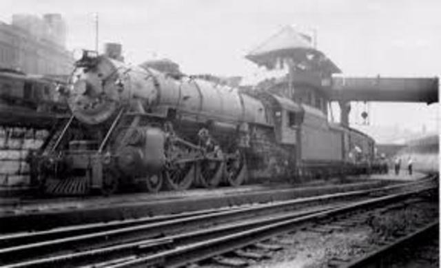 Baltimore and Ohio Railroad begins Operation