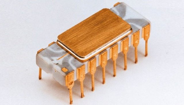 Venta del primer microprocesador