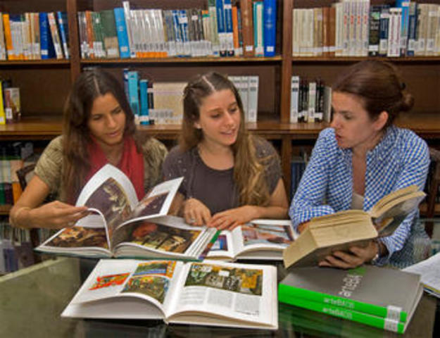 CLASES Y MÁS CLASES