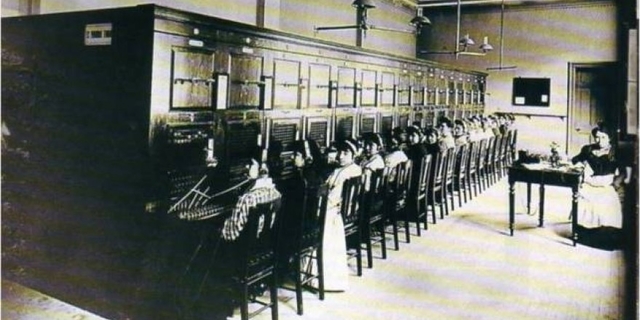 Primera central automática de teléfono en Londres