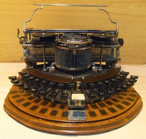 MAQUINA DE ESCRIBIR ELECTRICA