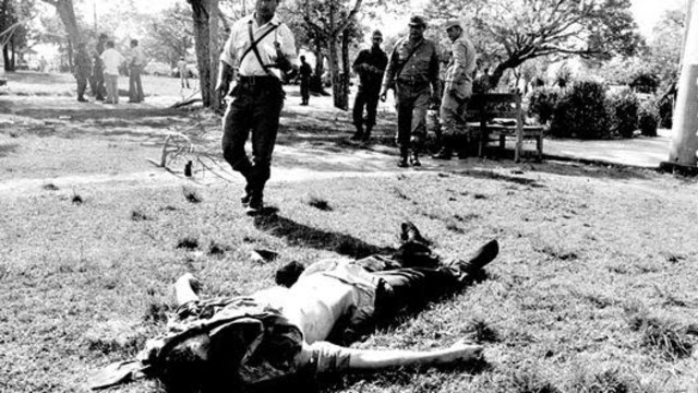 ataque al cuartel de azul 1974